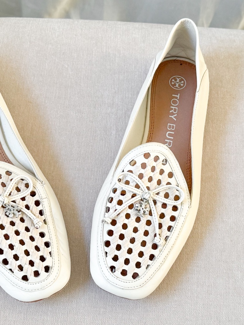 Tory Burch White Leather Perforated Bow Driving Loafers Flats 7